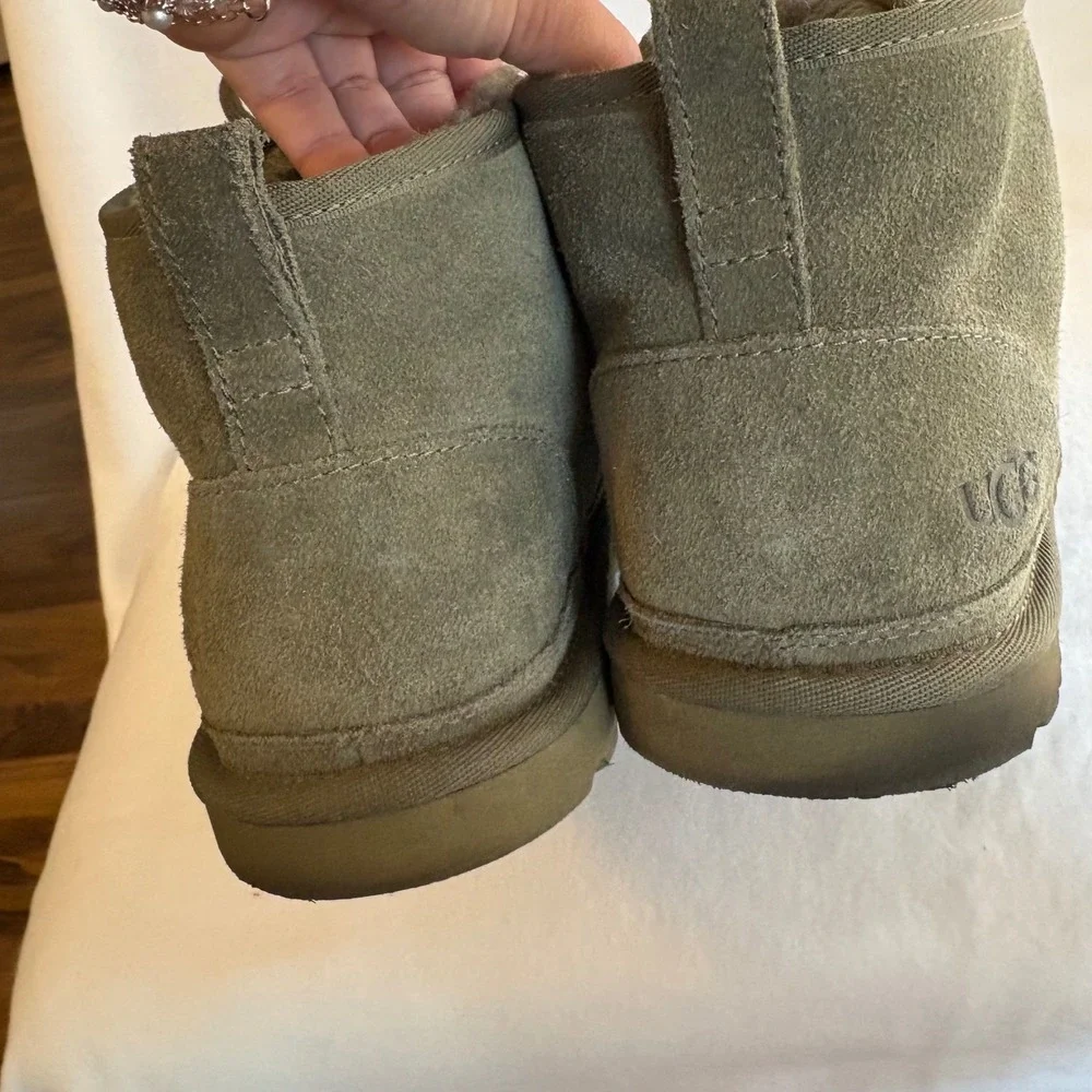 UGG Neumel Burnt Olive Green Suede Lace Up Chukka Boots 1094269 Womens 10